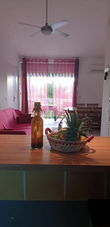 Ti Kaz A Rhum Appartement *
